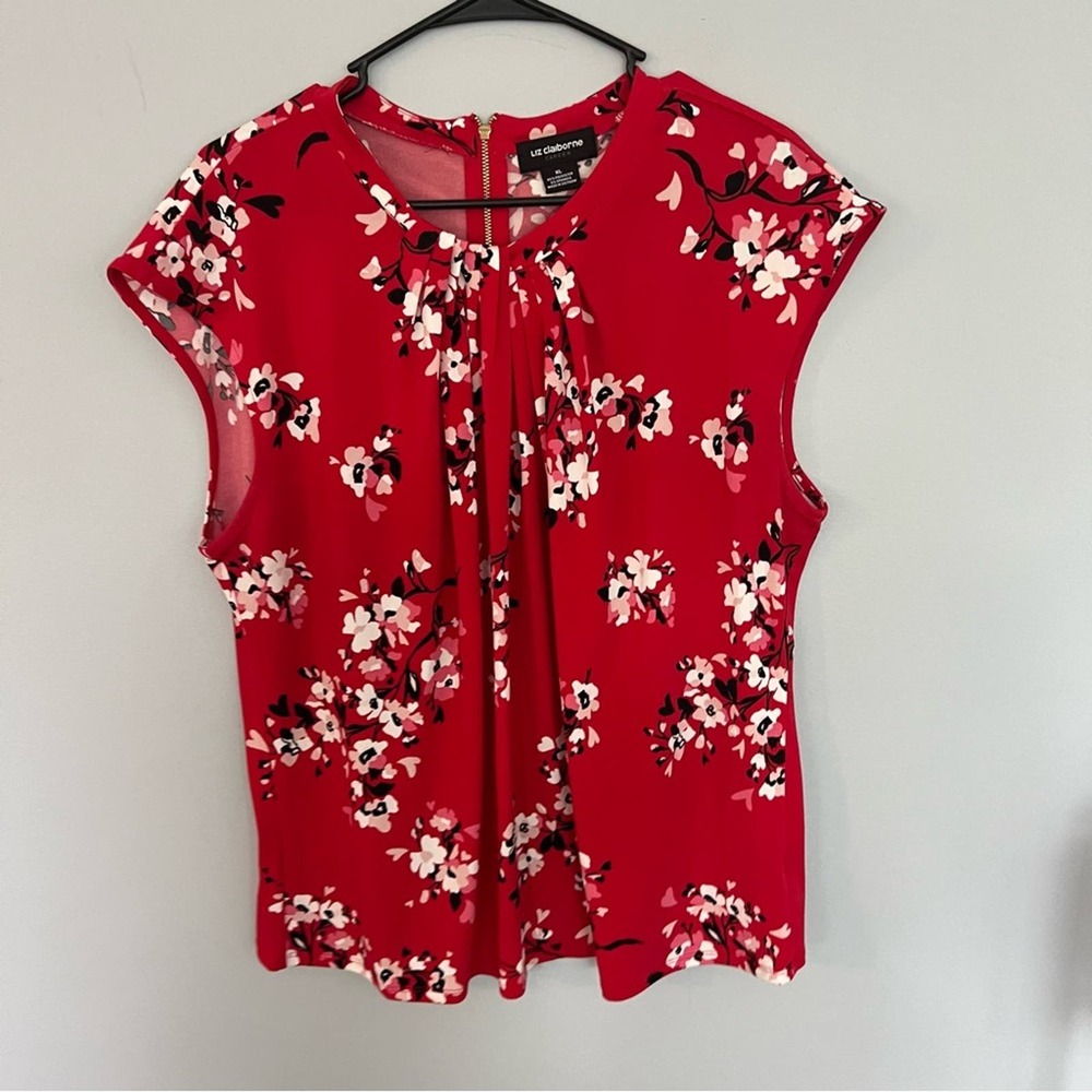 Liz Claiborne Red Floral Women's Top